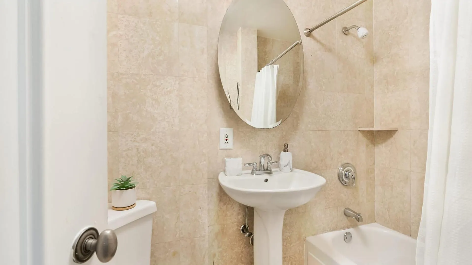 Apartmán 73-320 New 1Br 1Bth Uws Doorman Gym New York USA